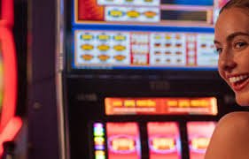 Sugar Rush free-spin bonus round with multiplier display